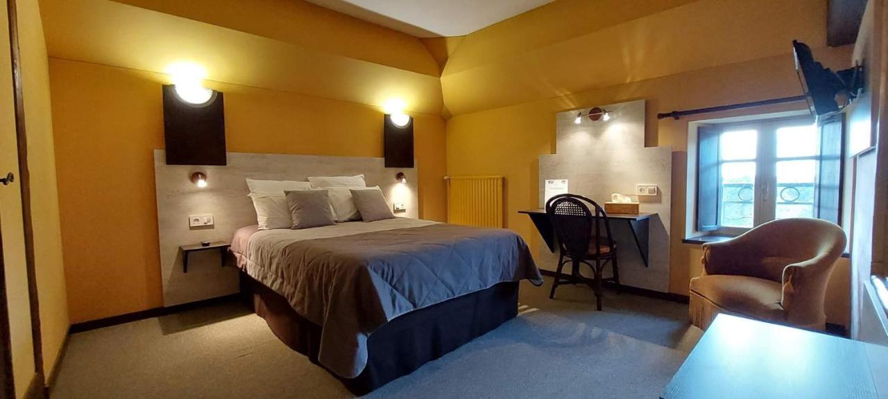 Hotel De La Barbacane Tiffauges Kültér fotó