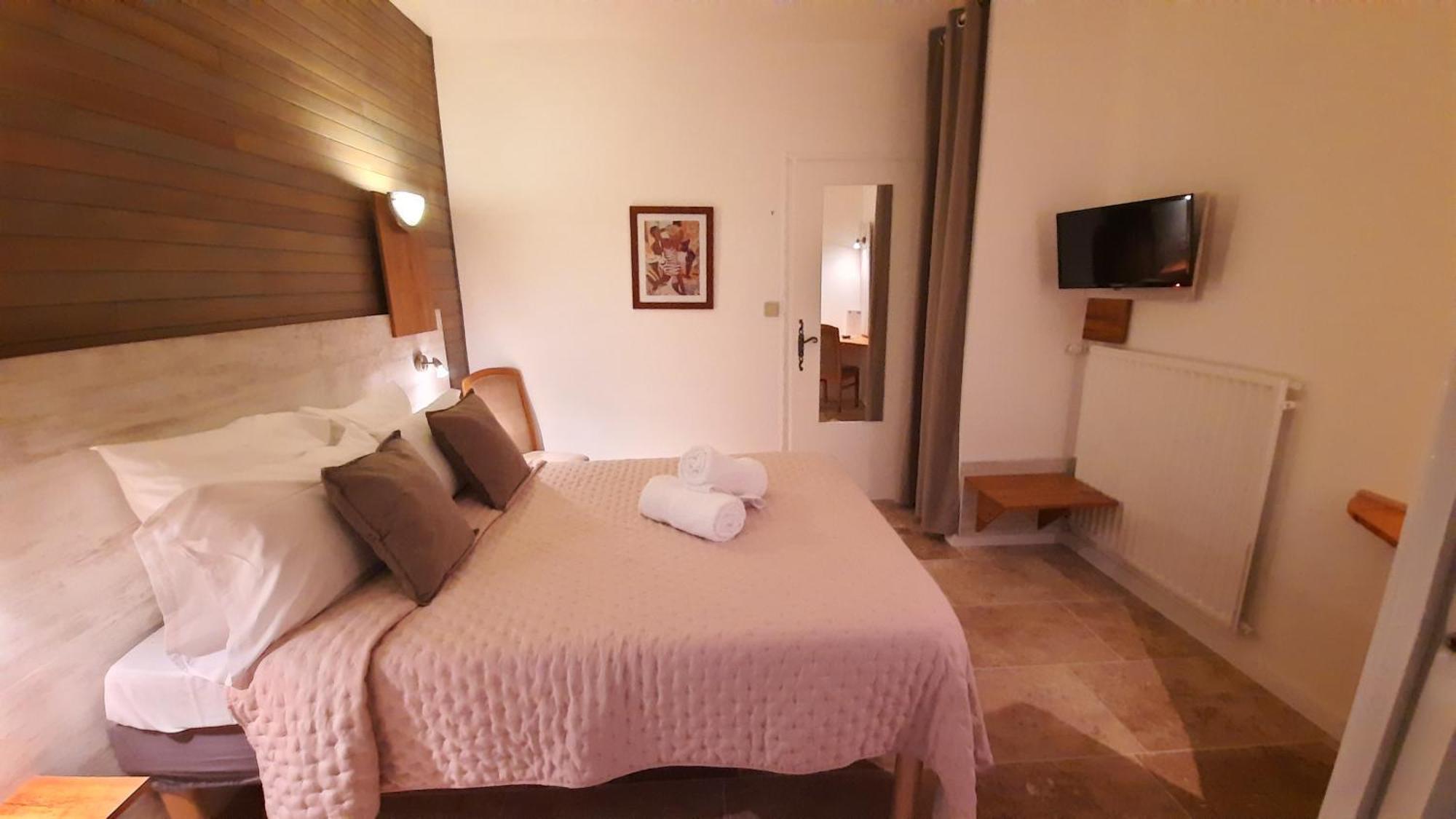 Hotel De La Barbacane Tiffauges Kültér fotó